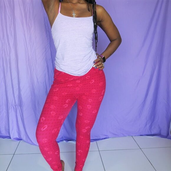 LulaRoe tall and curvy lips leggings in red XL - Picture 4 of 4